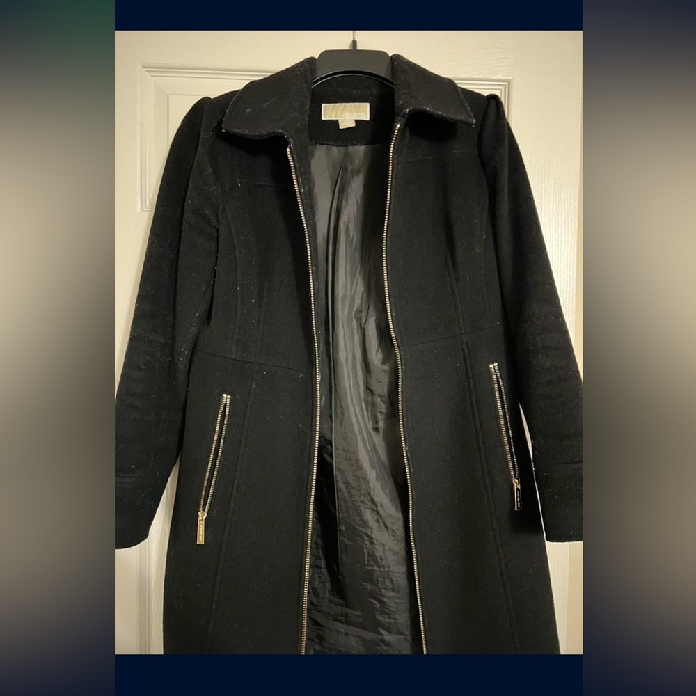 Black Michael Korse coat / Large in size - Picture 3 of 3